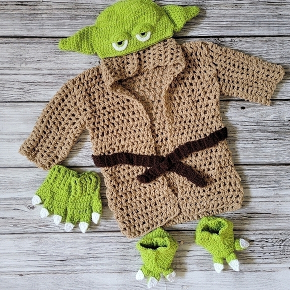 Baby Yoda Hand Crochet Costume Halloween Costume NEW - Picture 8 of 11